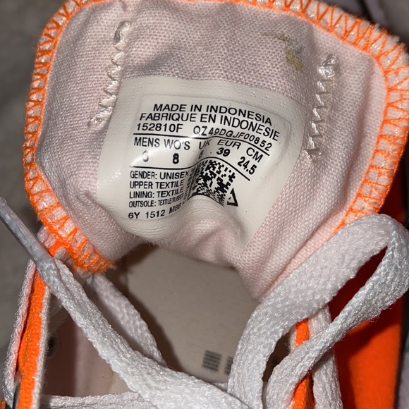 Converse - Picture 4 of 4